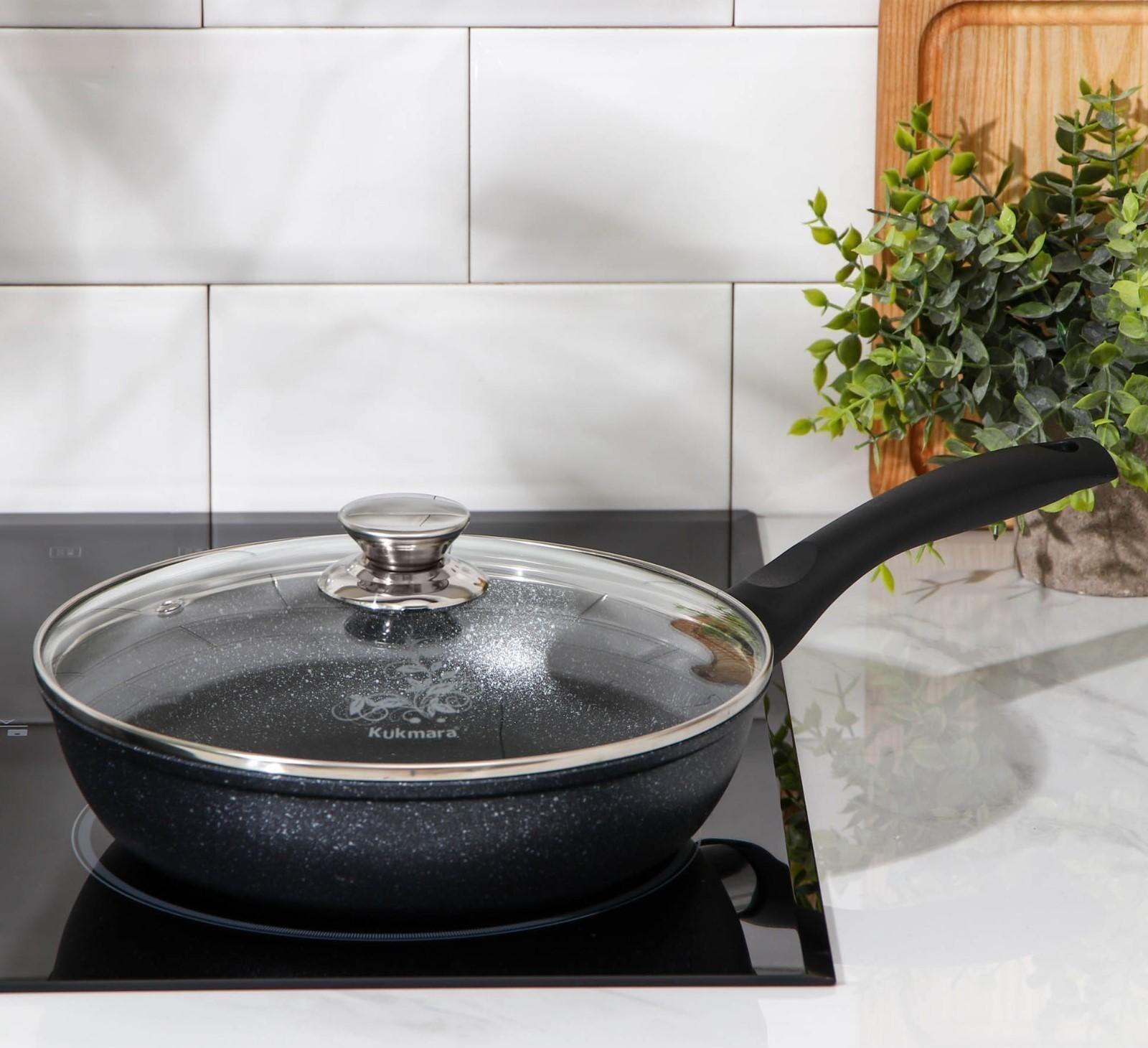 Сковорода, d=24 см, пластиковая ручка, стеклянная крышка, антипригарное покрытие, цвет тёмный мрамор