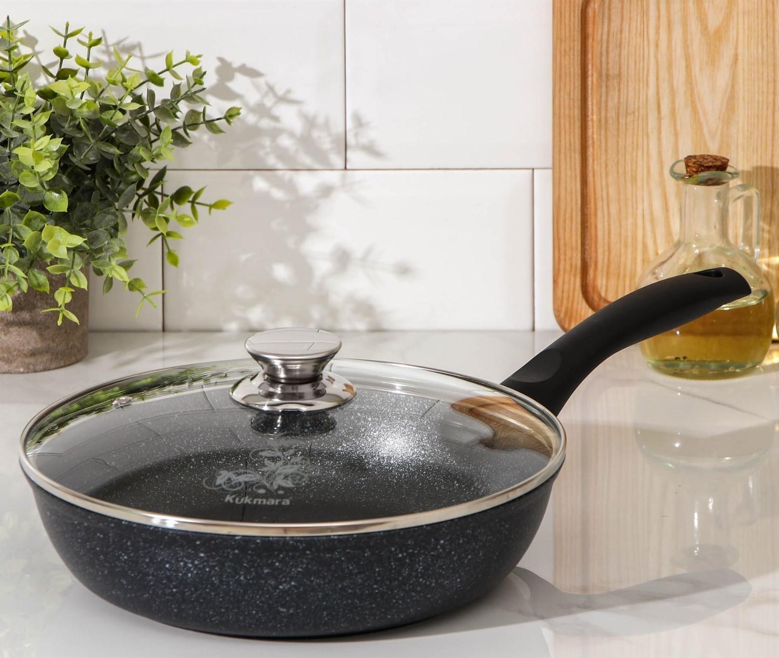 Сковорода, d=24 см, пластиковая ручка, стеклянная крышка, антипригарное покрытие, цвет тёмный мрамор