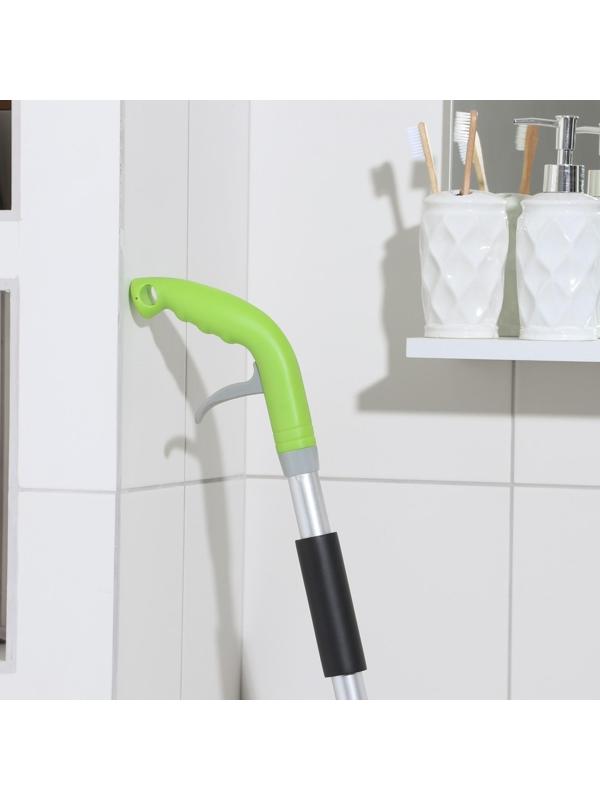 Швабра для мытья пола с распылителем Доляна, насадка из микрофибры 40×14 см, металлическая ручка 125 см, цвет МИКС