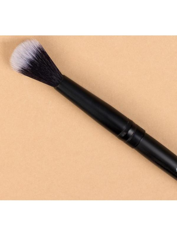 Кисть для макияжа «Premium Brush», 14 см, цвет чёрный