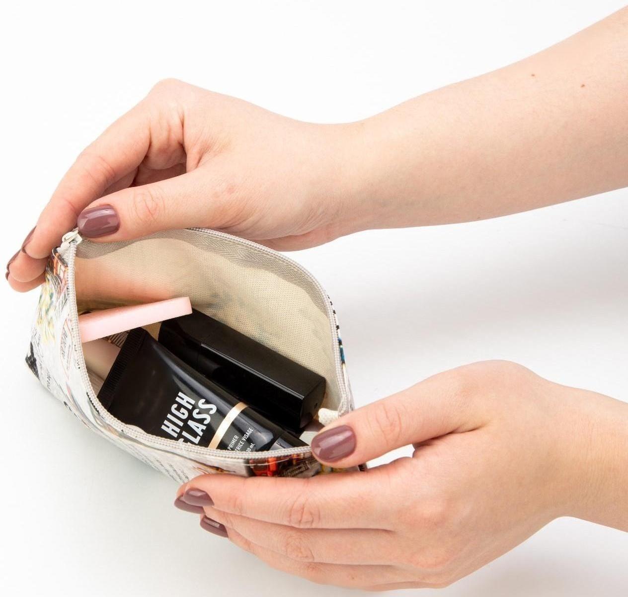 Косметичка на молнии, цвет серый