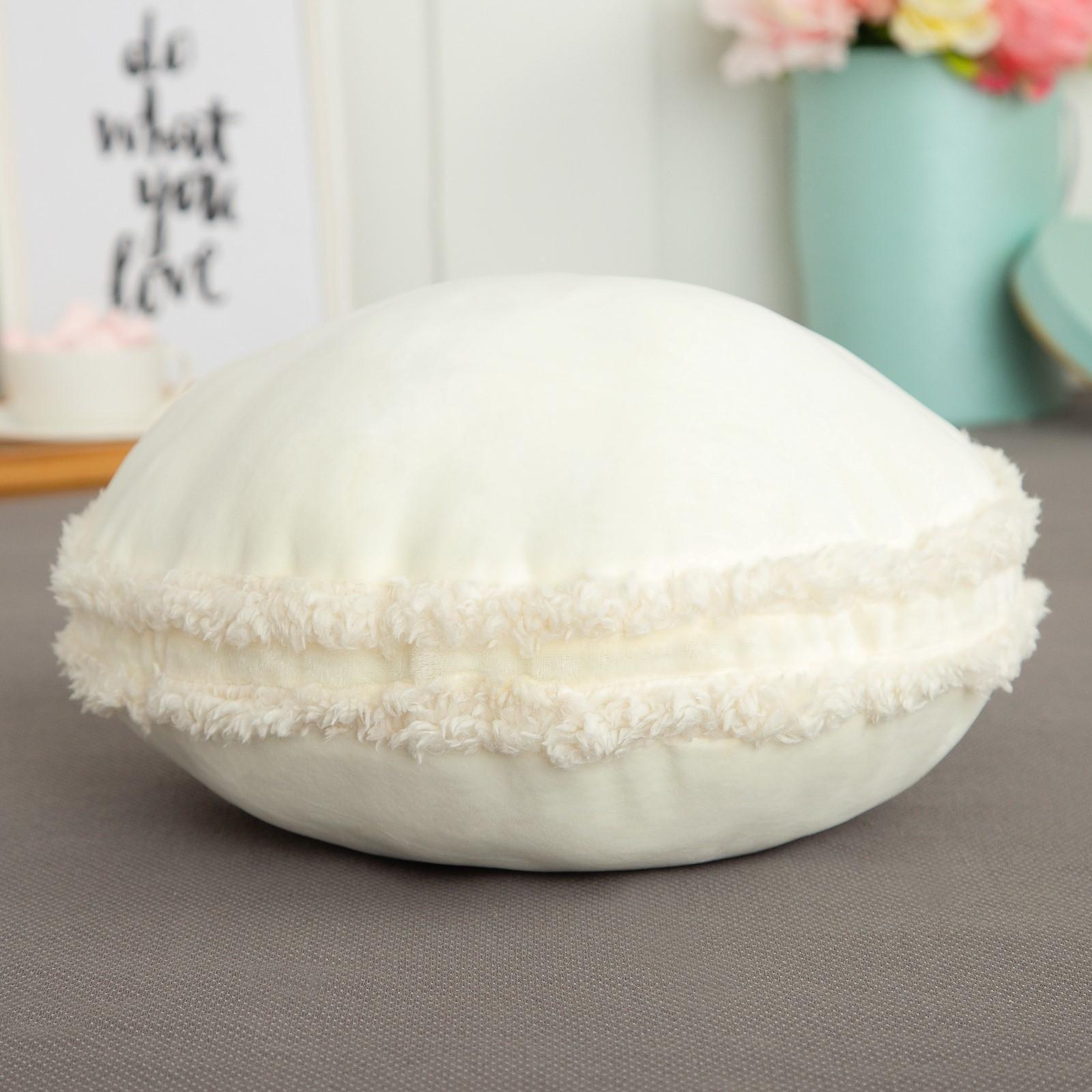 Подушка декоративная Этель «Макарон», цв.молочный, d 35 см, 100% п/э