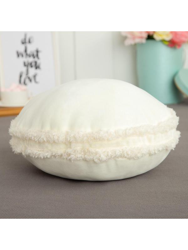 Подушка декоративная Этель «Макарон», цв.молочный, d 35 см, 100% п/э