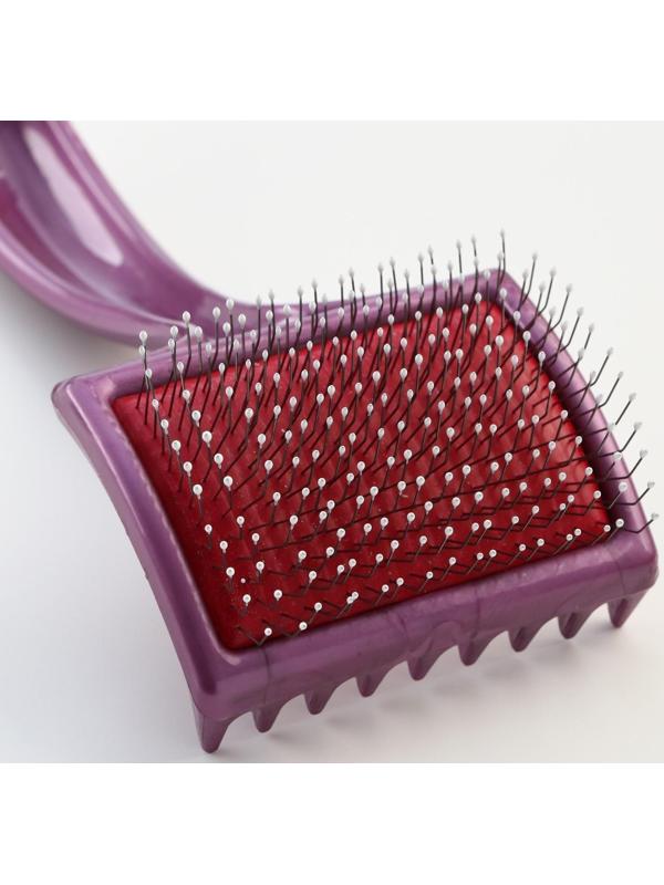 Щётка - пуходёрка мягкая с каплями , увеличенное кол-во зубцов, основание 68 х 48 мм, бордовая 45824
