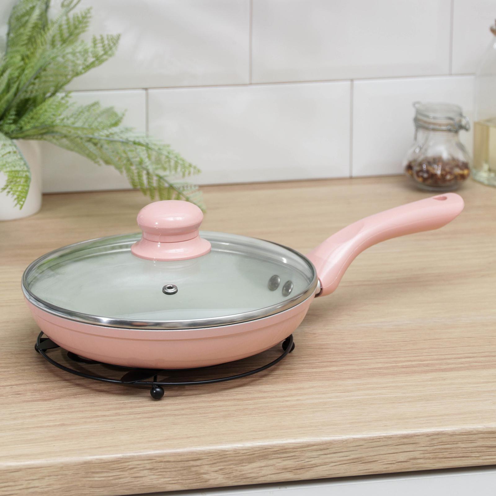 Подставка под горячее Доляна Cuisine+, 18×17,9×1,2 см, цвет чёрный