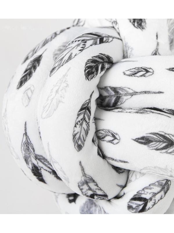 Подушка-узел «Пёрышки», 19 × 19 см