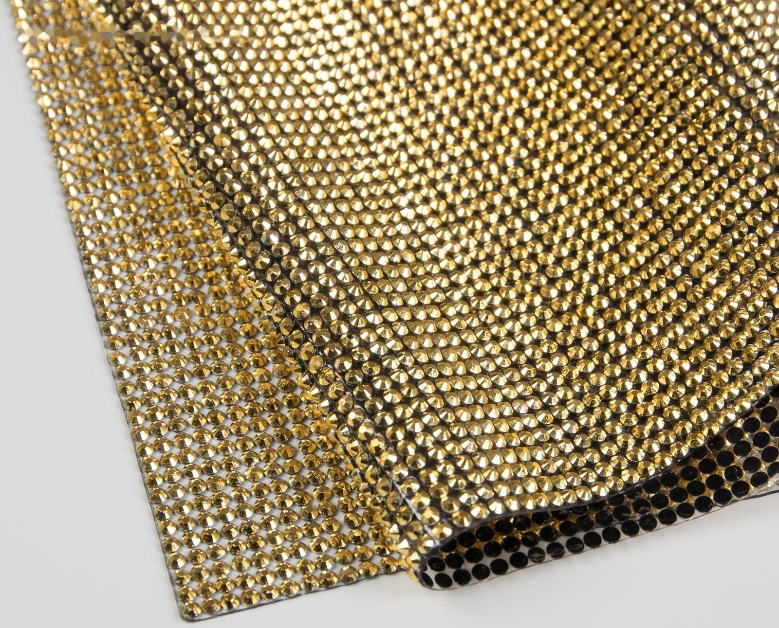 Стразы термоклеевые на листе, d = 3 мм, 40 × 24 см, цвет золотой