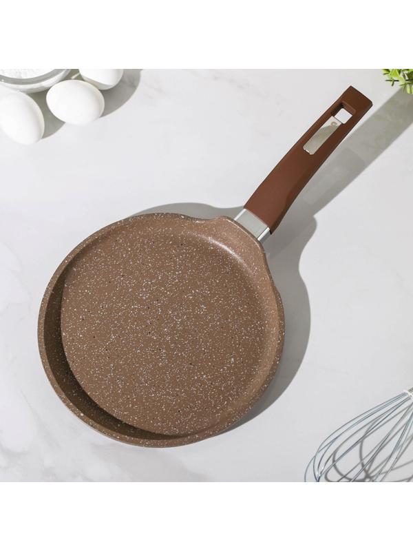 Сковорода блинная «Гранит Brown», d=22 см, пластиковая ручка, антипригарное покрытие, цвет коричневый