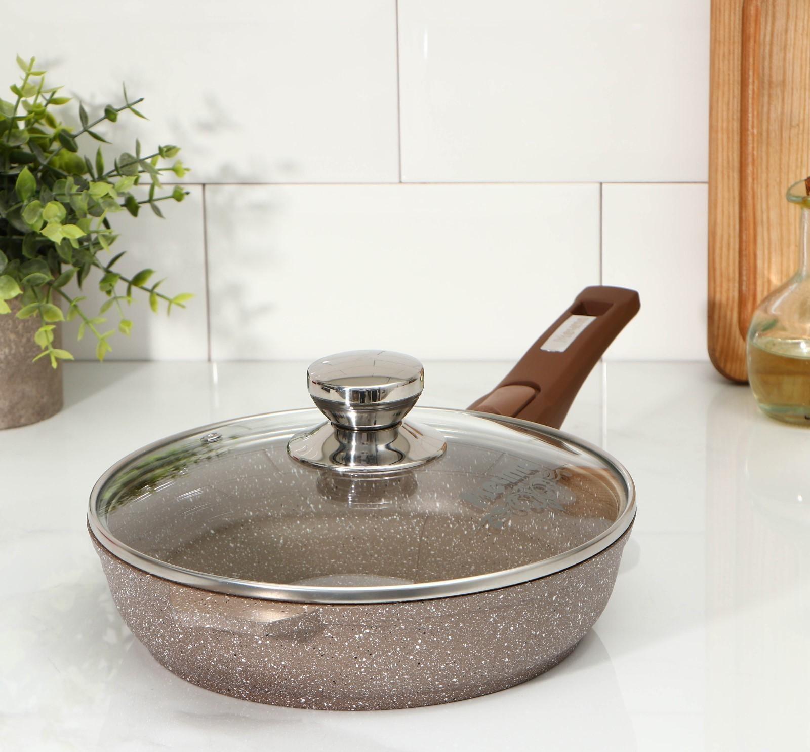 Сковорода «Гранит», d=22 см, съёмная ручка, стеклянная крышка, антипригарное покрытие, цвет коричневый