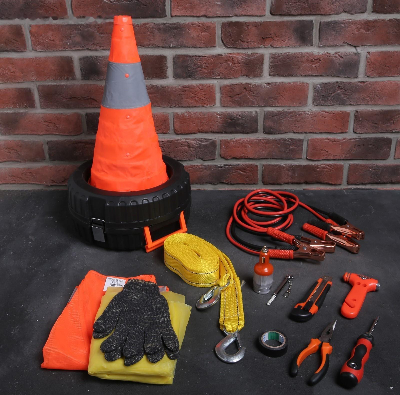 Автомобильный набор в колесе «Для лучшего мужика», 13 предметов