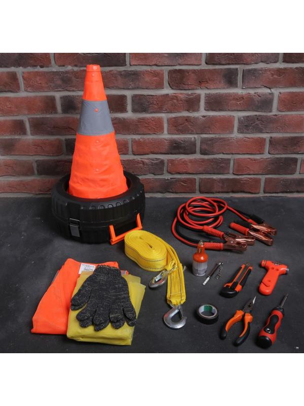 Автомобильный набор в колесе «Для лучшего мужика», 13 предметов