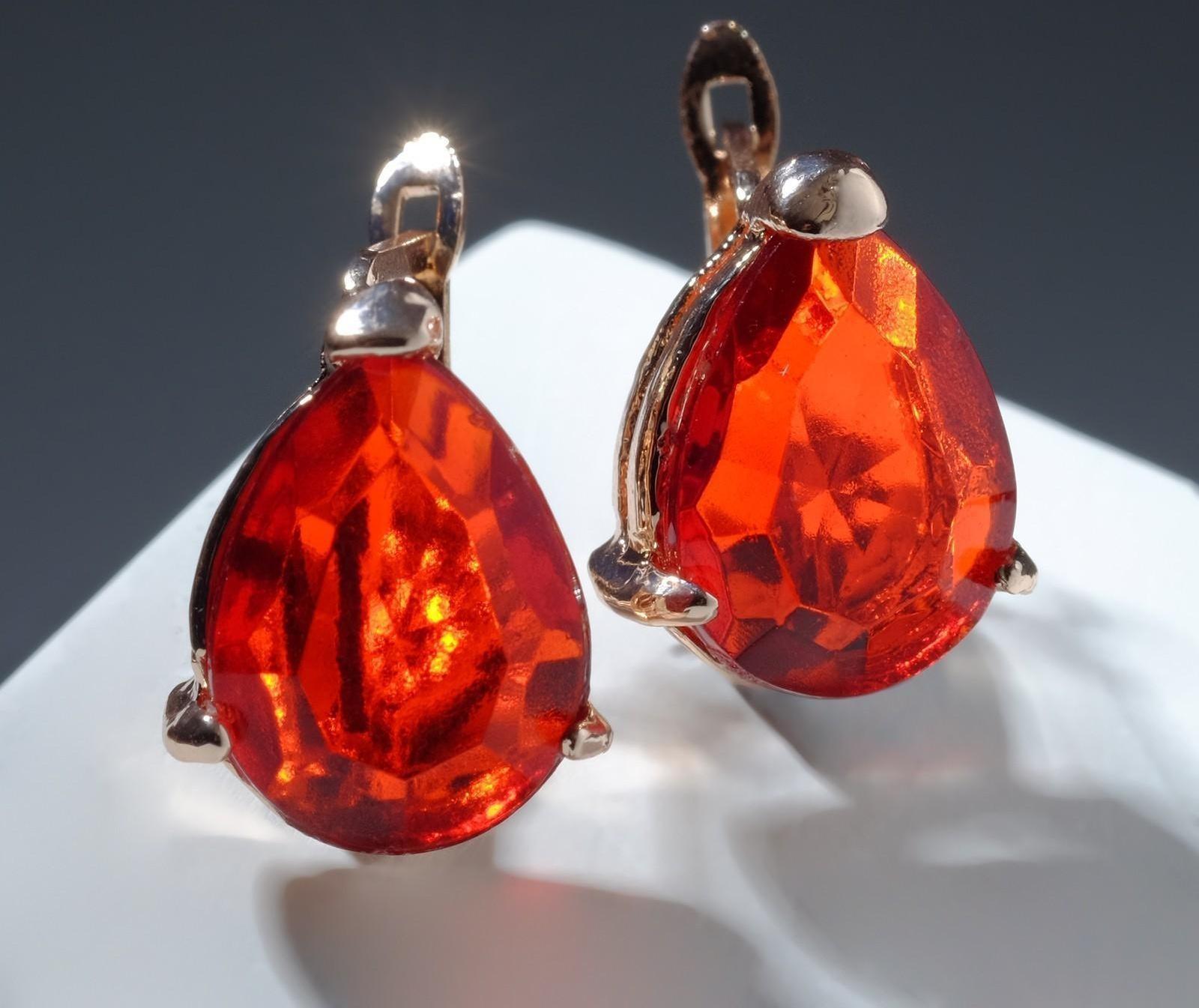 Серьги со стразами 