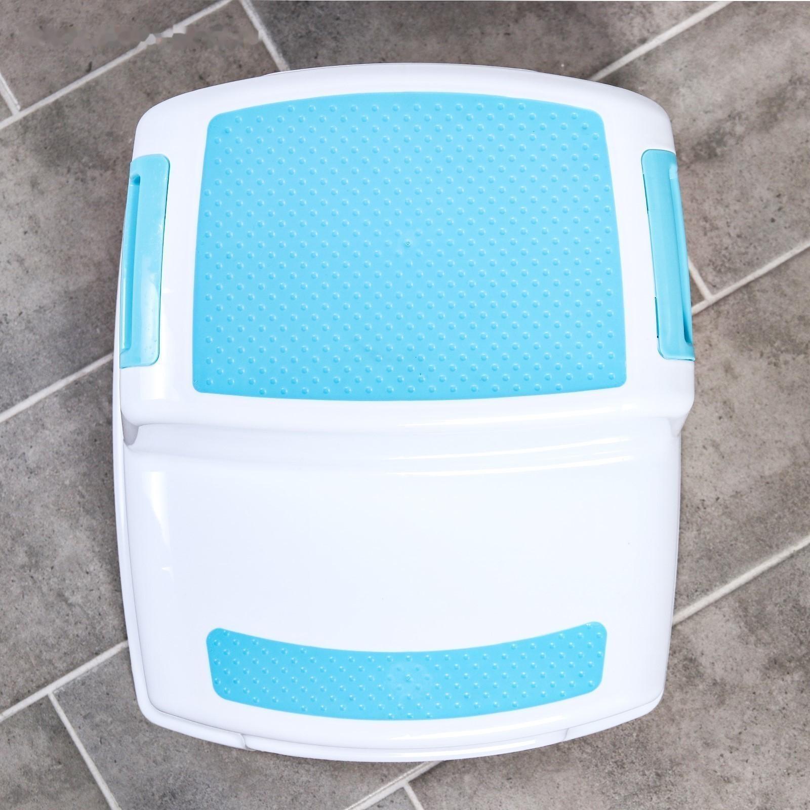 Подставка детская с прорезинеными ступеньками, цвет белый/голубой