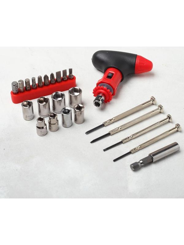 Набор инструментов с фонарем «Храбрость и сила», 25 предметов