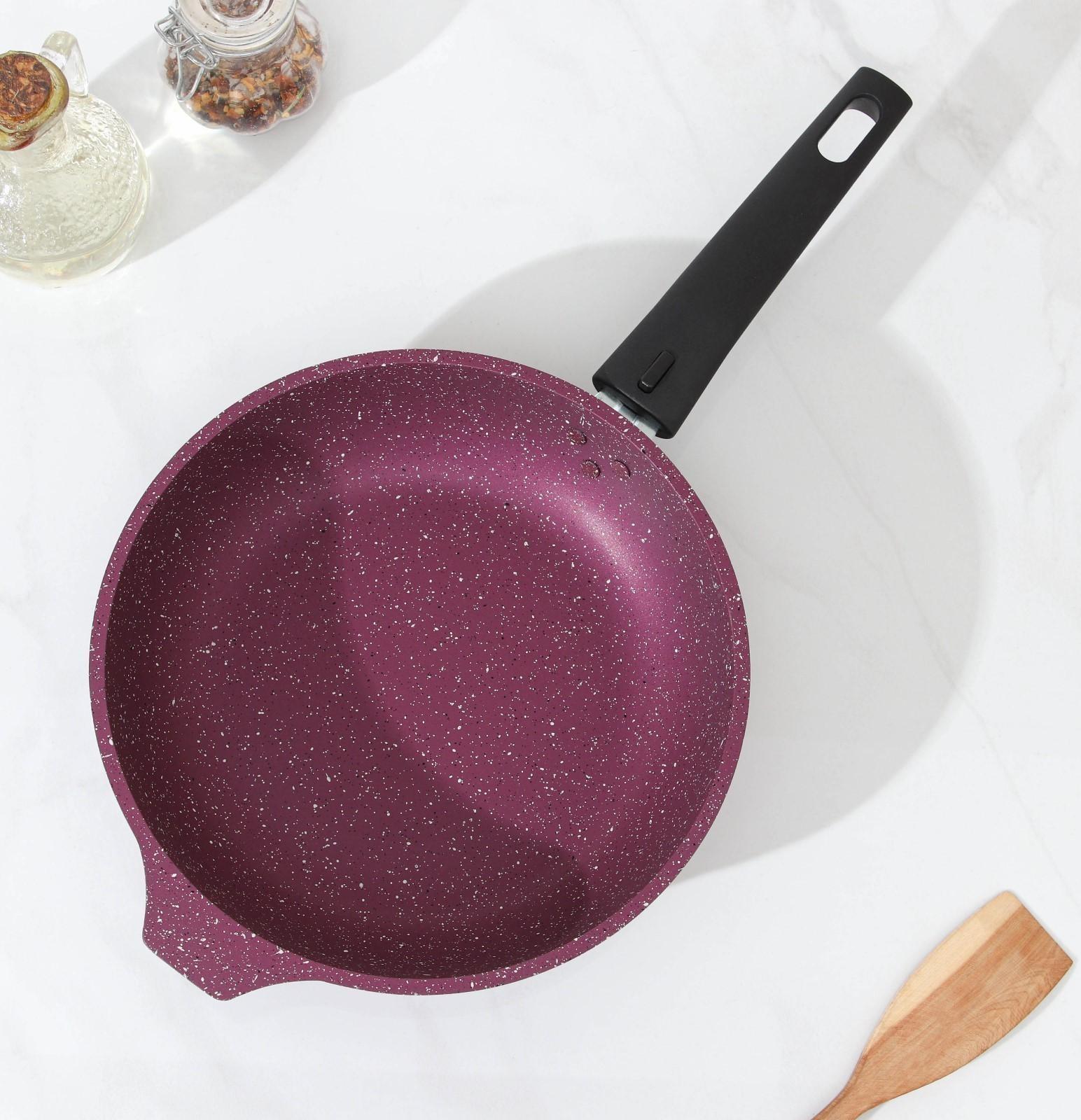 Сковорода Trendy style, d=22 см, съёмная ручка, антипригарное покрытие, цвет бордовый