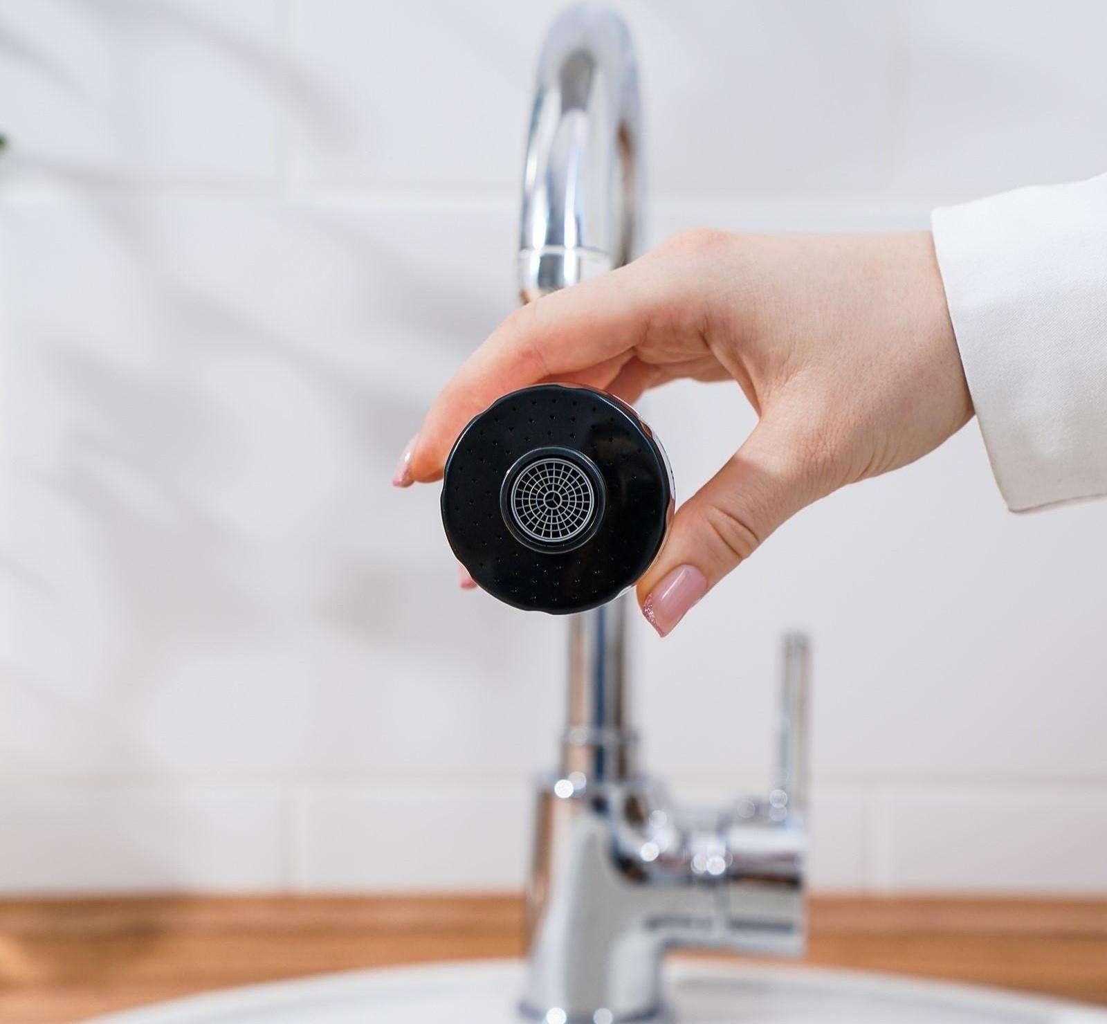 Насадка на кран для экономии воды с изменяемым напором и углом струи, 17 см