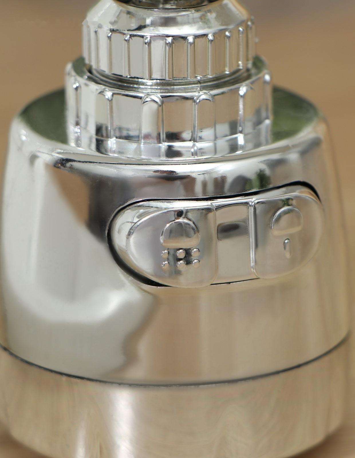 Насадка на кран для экономии воды с изменяемым напором и углом струи