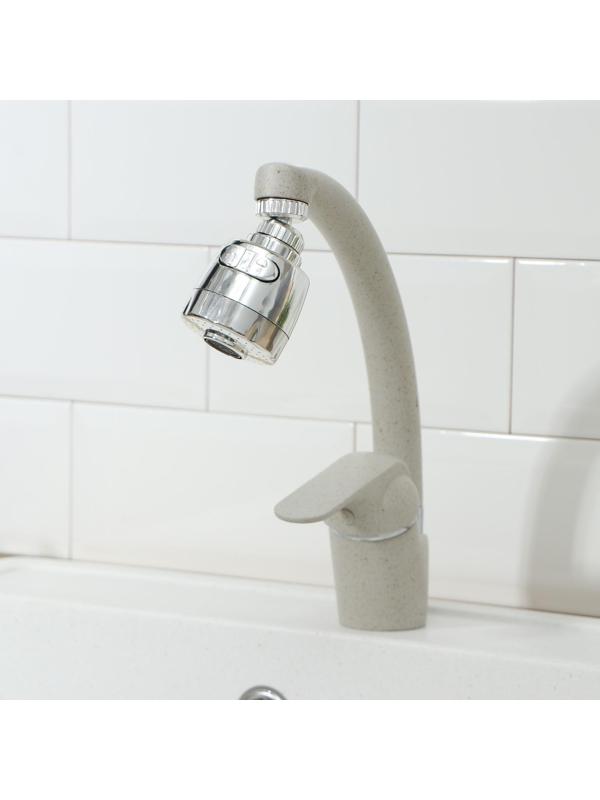 Насадка на кран для экономии воды с изменяемым напором и углом струи