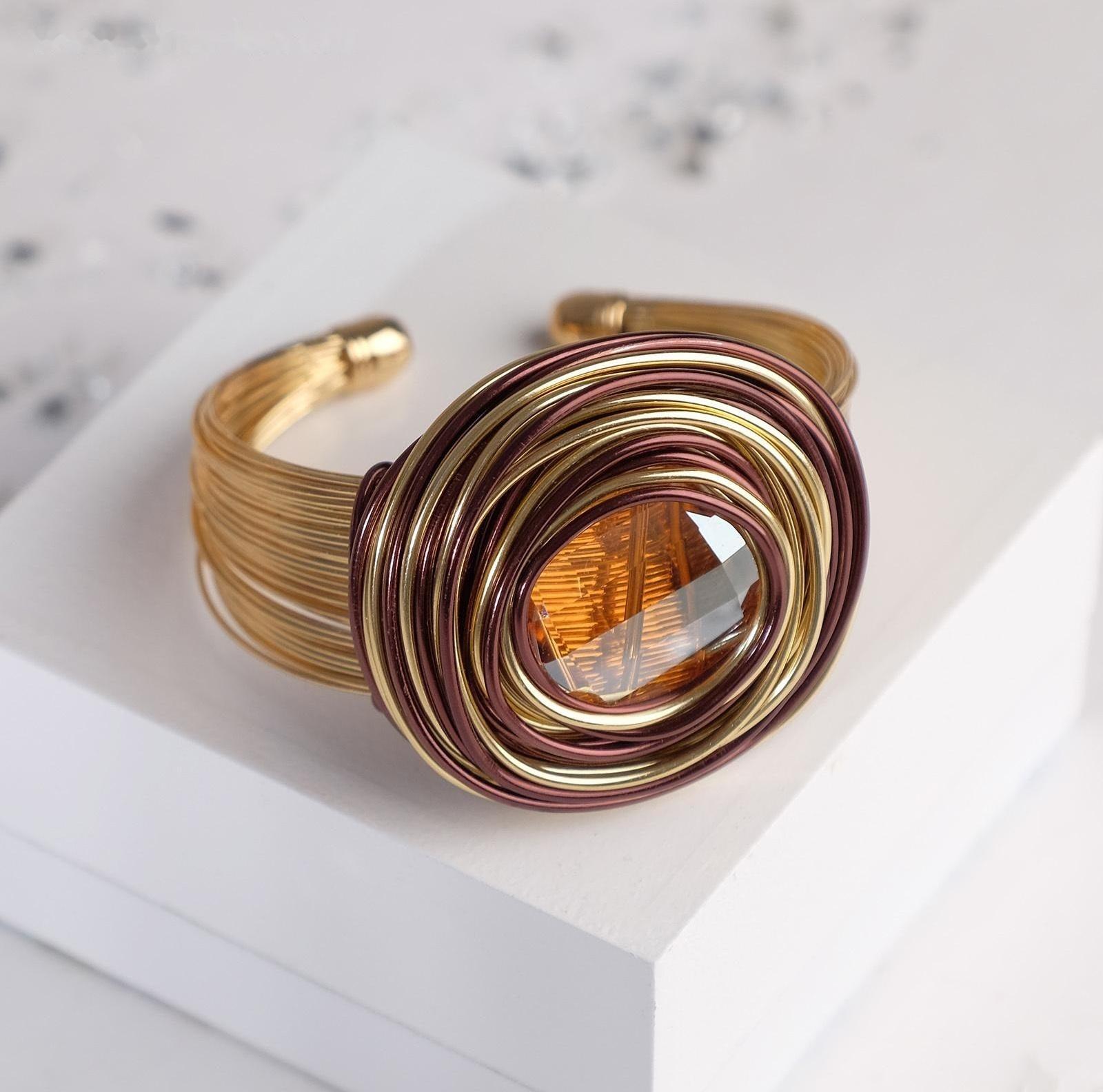 Браслет со стразами 