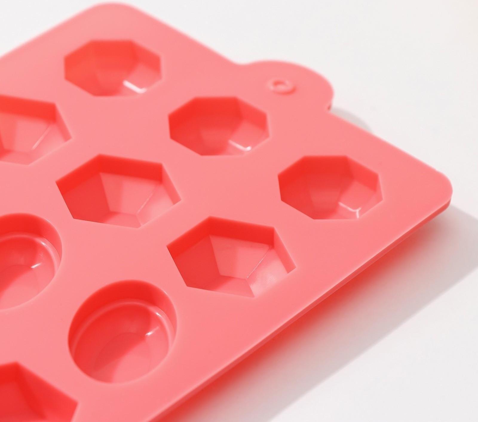 Форма для льда и кондитерских украшений Доляна «Огранка», 22×11 см, силикон, 18 ячеек, цвет МИКС