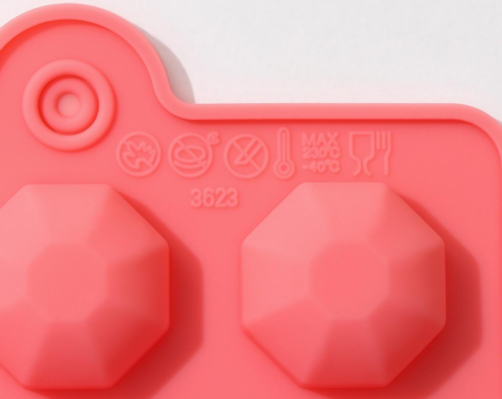 Форма для льда и кондитерских украшений Доляна «Огранка», 22×11 см, силикон, 18 ячеек, цвет МИКС