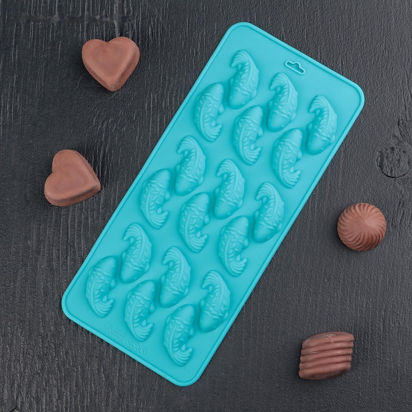 Форма для льда и кондитерских украшений Доляна «Золотая рыбка», 22×10×1,8 см, силикон, 18 ячеек, цвет МИКС