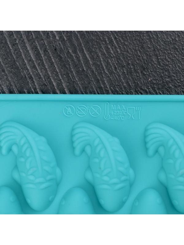 Форма для льда и кондитерских украшений Доляна «Золотая рыбка», 22×10×1,8 см, силикон, 18 ячеек, цвет МИКС