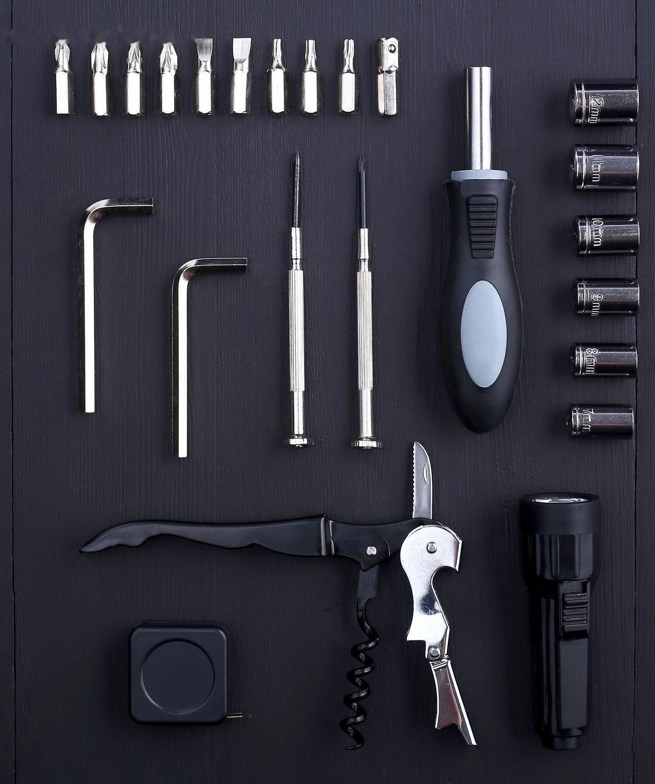 Набор инструментов «Настоящий мужчина», в бутылке, 22 предмета