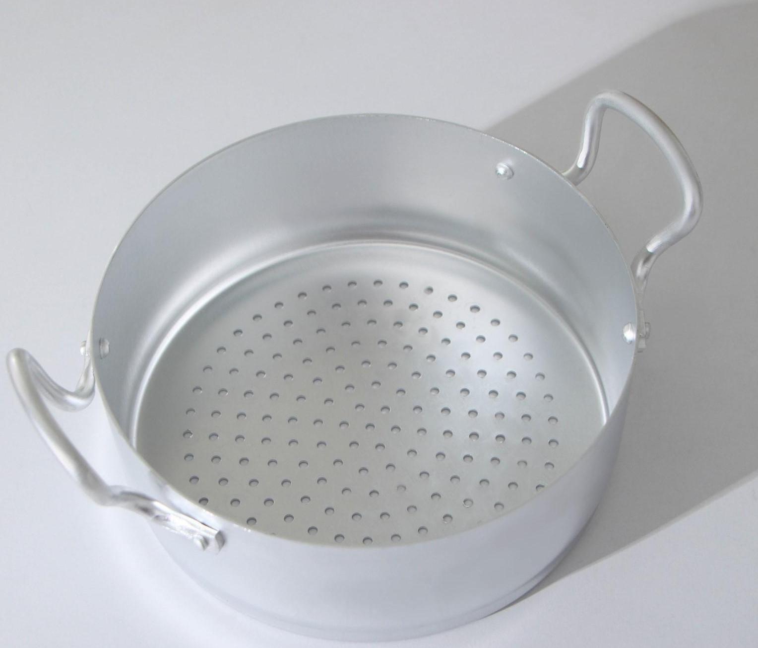 Кастрюля-пароварка, 2,5 л, металлическая крышка, цвет хромированный