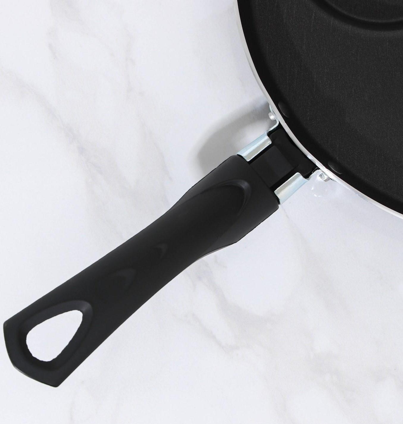 Сковорода «Хит», d=24 см, порционная, антипригарное покрытие, цвет чёрный