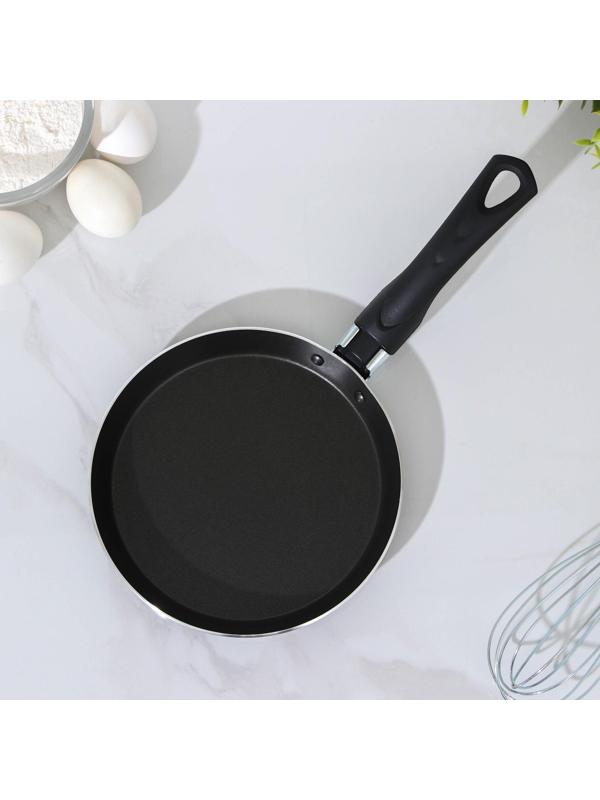 Сковорода блинная «Хит», d=18 см, пластиковая ручка, антипригарное покрытие, цвет чёрный