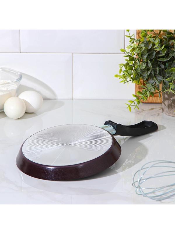 Сковорода блинная «Хит», d=18 см, пластиковая ручка, антипригарное покрытие, цвет чёрный