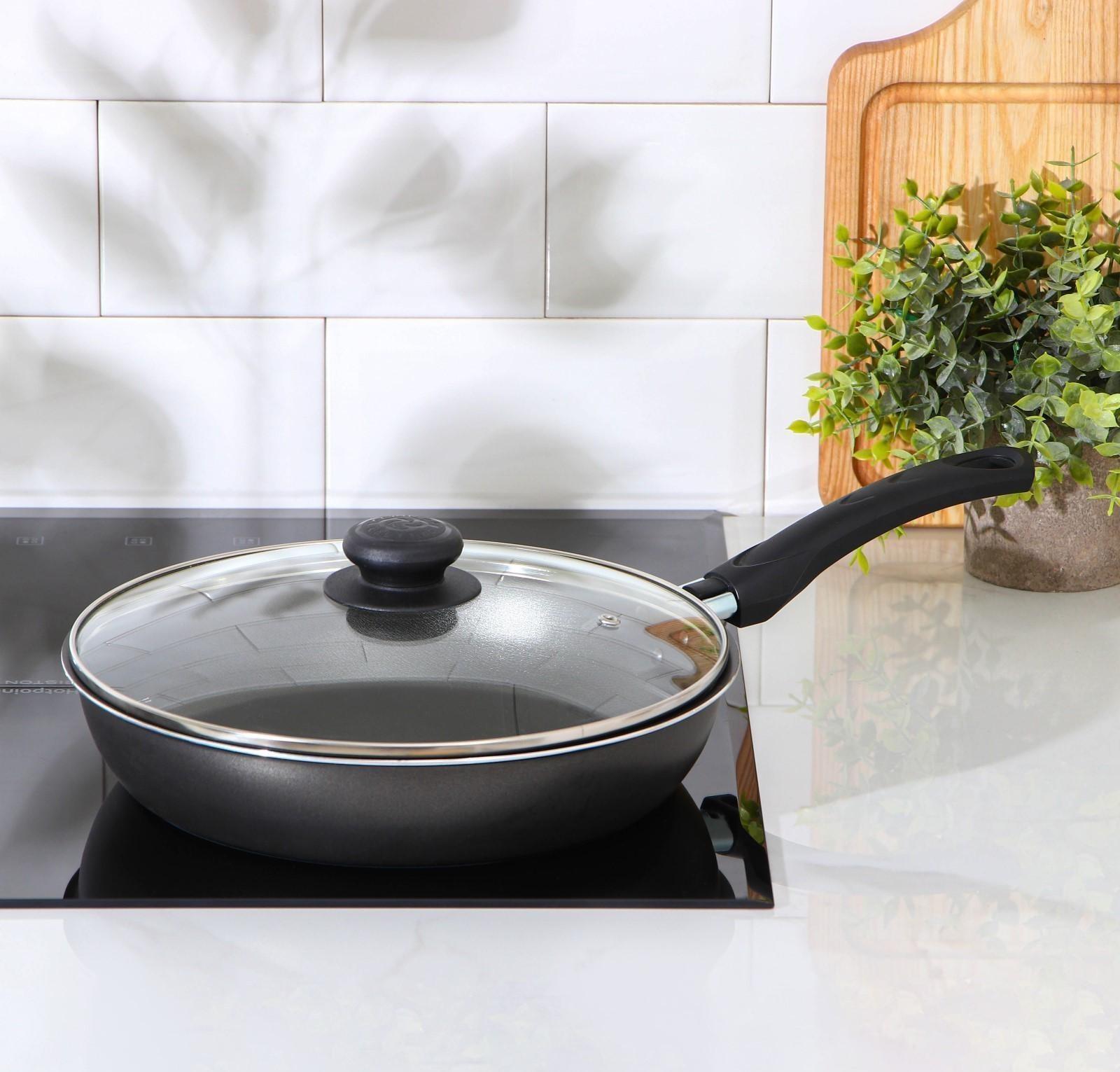 Сковорода «Классика атлас», d=26 см, пластиковая ручка, стеклянная крышка, антипригарное покрытие, цвет чёрный