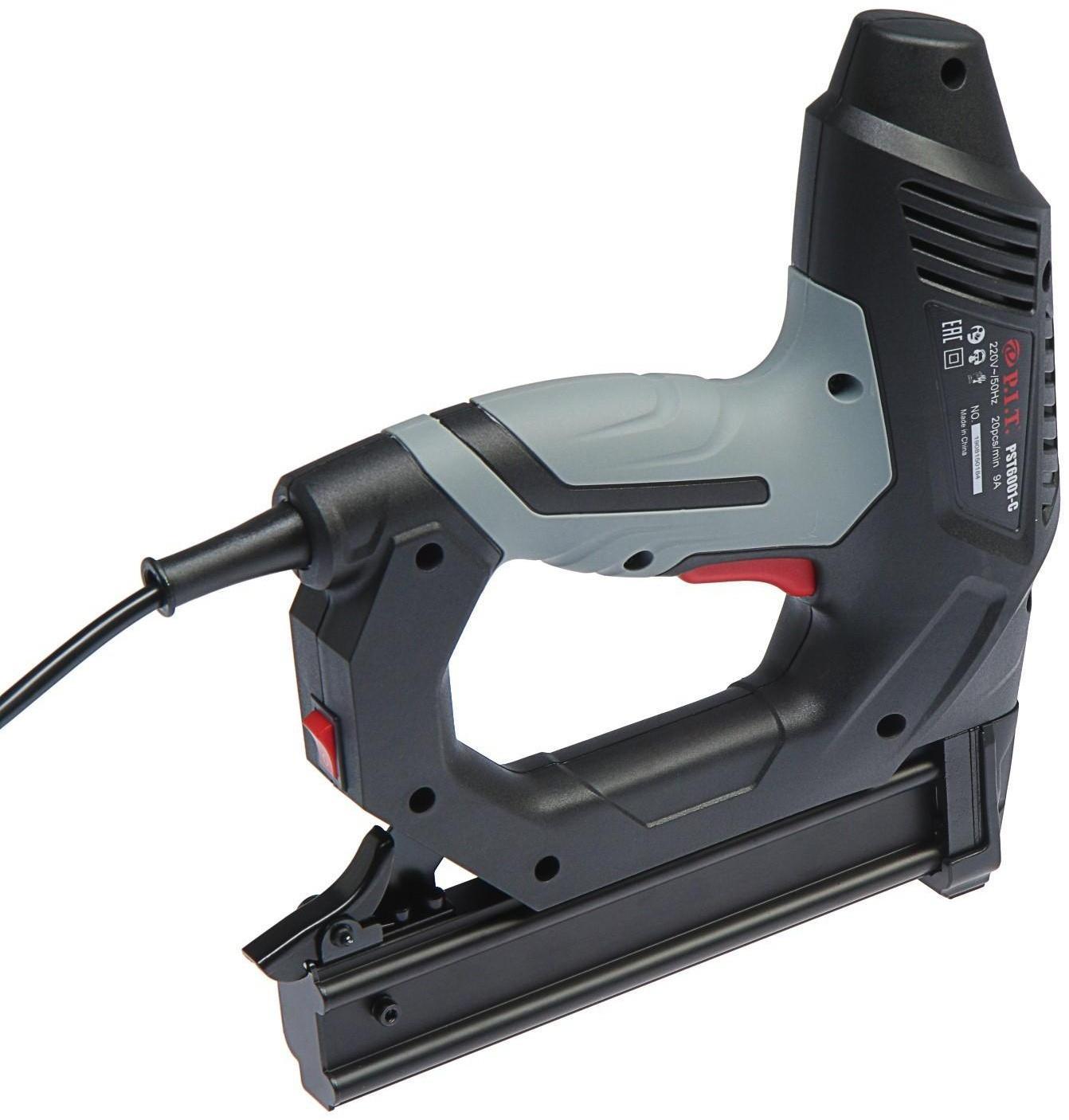 Степлер электрический P.I.T. PST6001-C, 2000 Вт, 20 шт/мин, магазин 100 шт., скобы/гвозди