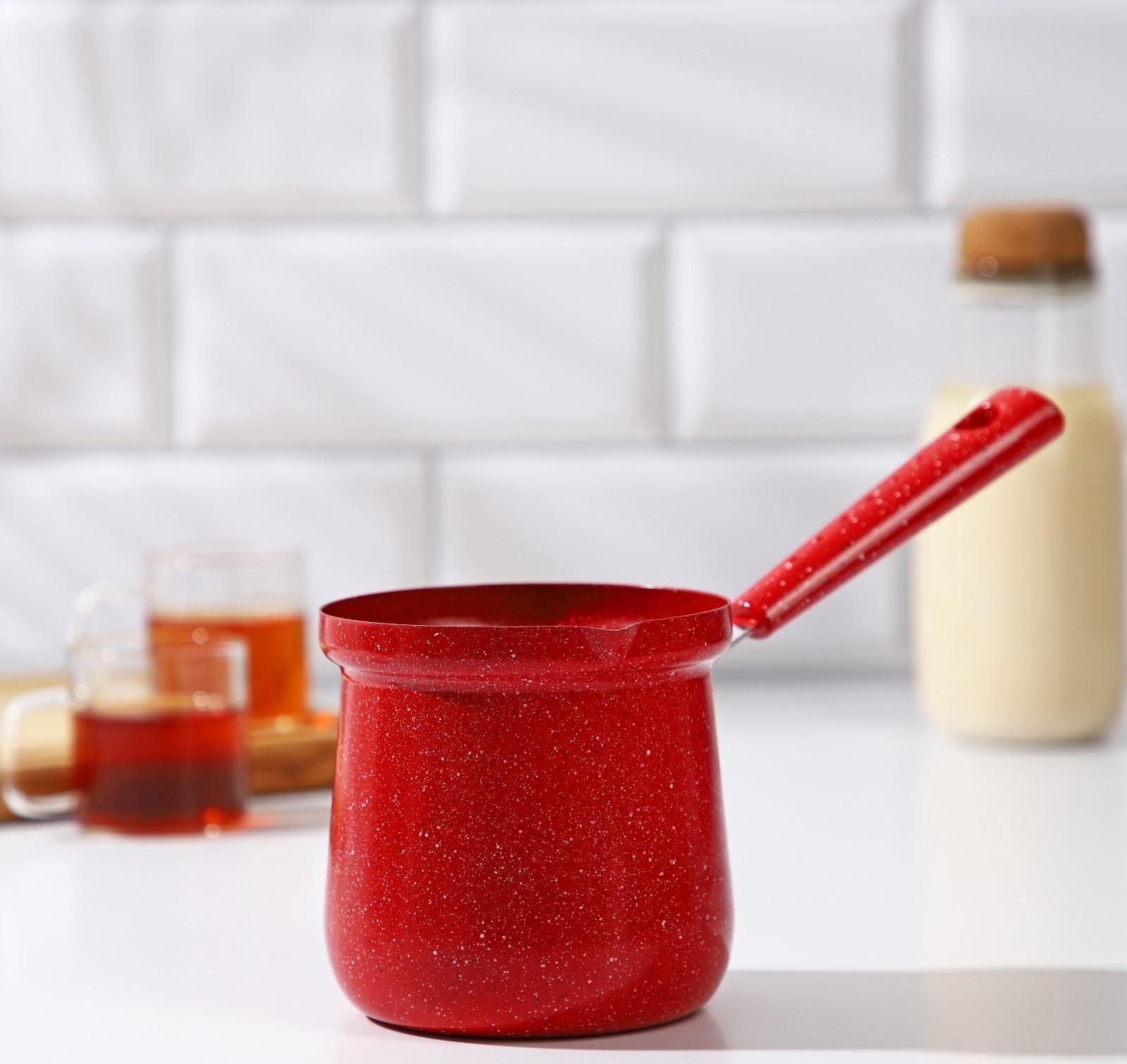 Турка Доляна «Мрамор рэд», 500 мл, d=9 см, пластиковая ручка, антипригарное покрытие, индукция, цвет красный