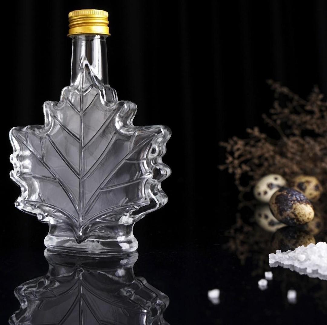 Бутылка стеклянная «Клён», 100 мл, 10×3,5×14 см