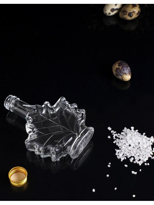 Бутылка стеклянная «Клён», 100 мл, 10×3,5×14 см