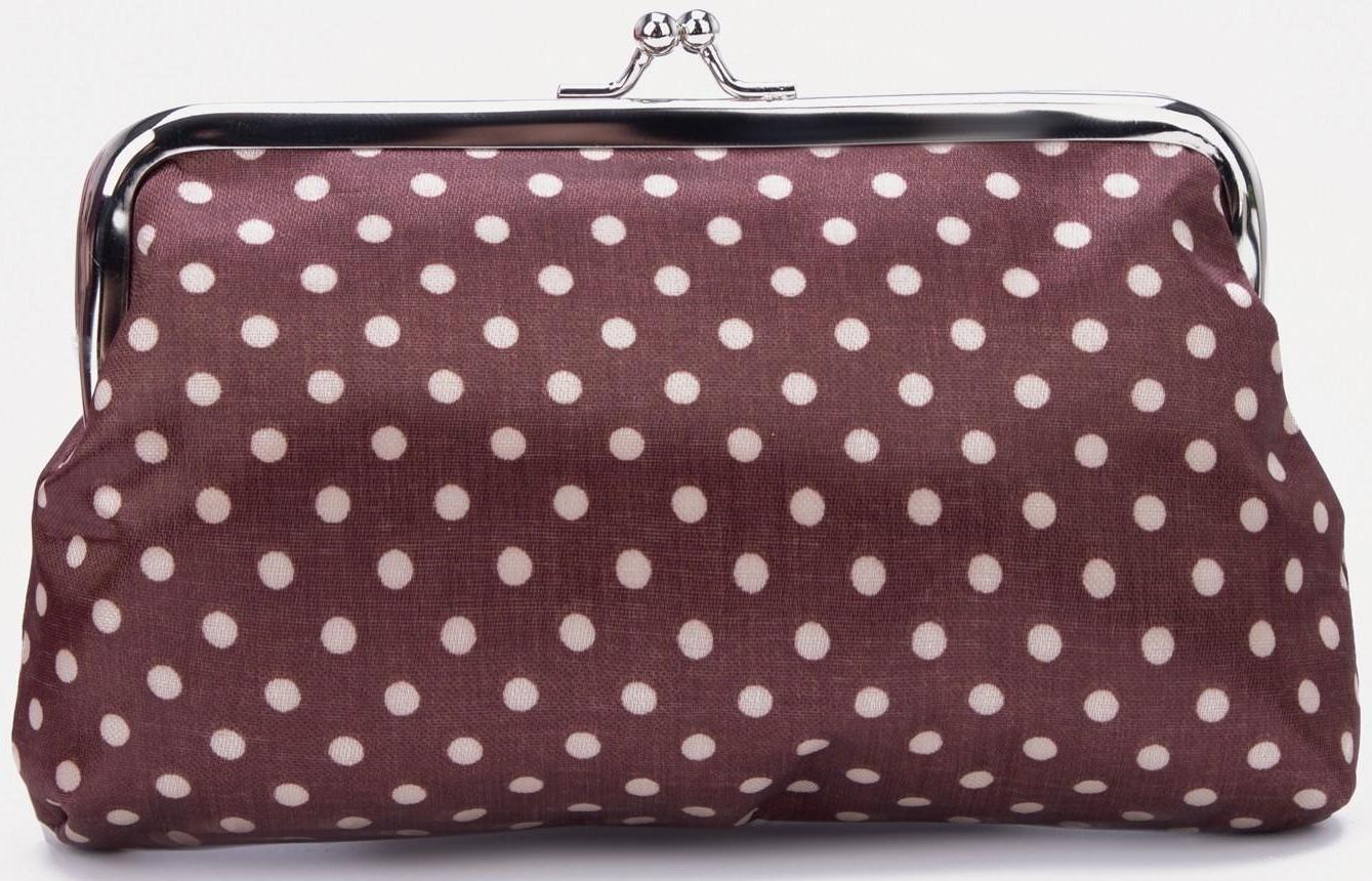 Косметичка на фермуаре, цвет коричневый