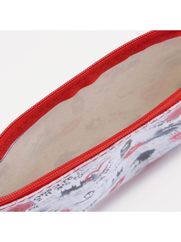 Косметичка на молнии, цвет белый