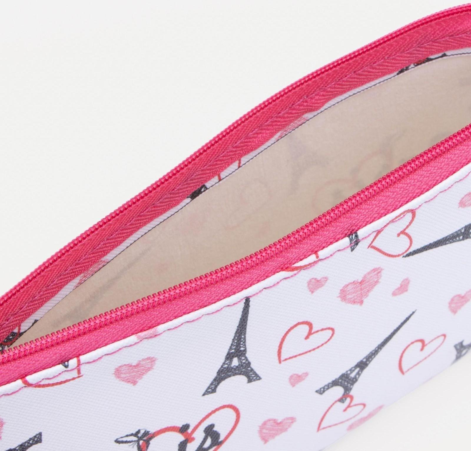 Косметичка на молнии, цвет белый