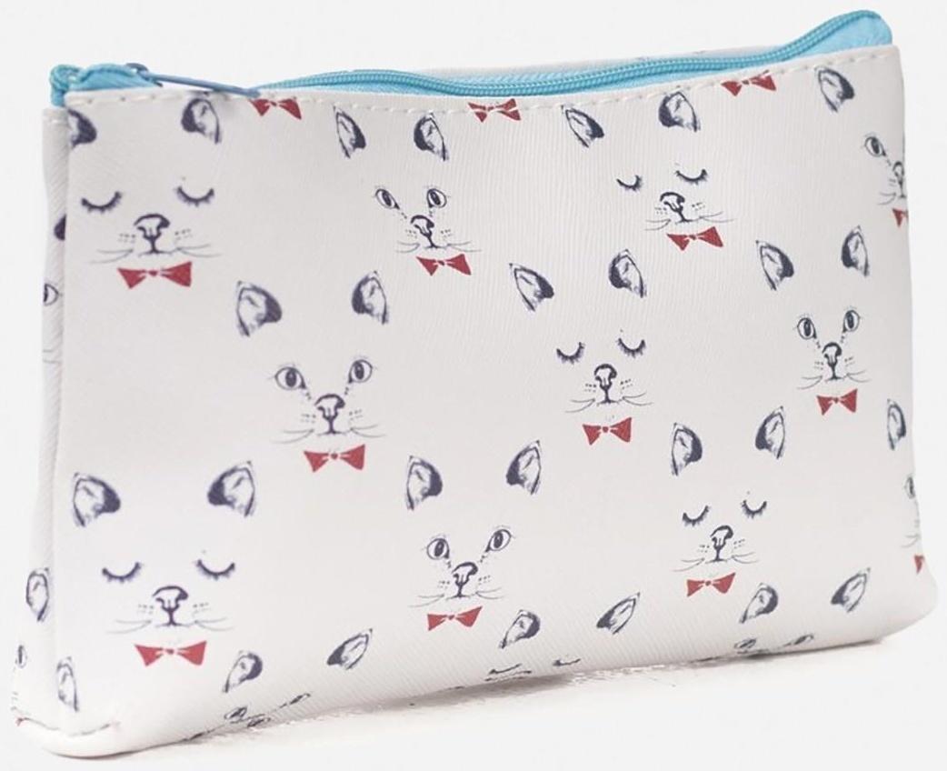 Косметичка на молнии, цвет белый