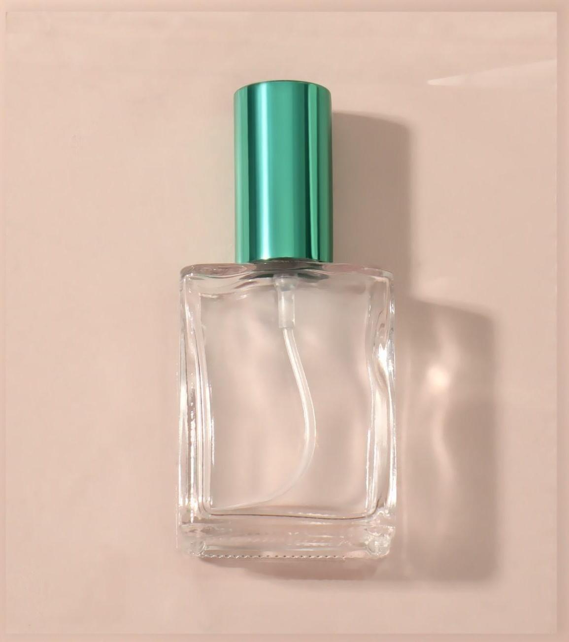Флакон стеклянный для парфюма «Классика», с распылителем, 15 мл, цвет МИКС