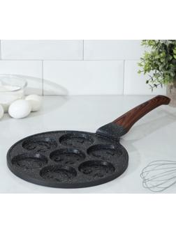 Сковорода-оладница литая Доляна «Смайлы», d=26 см, ручка soft-touch, цвет чёрный