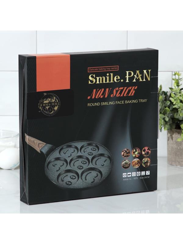 Сковорода-оладница литая Доляна «Смайлы», d=26 см, ручка soft-touch, цвет чёрный