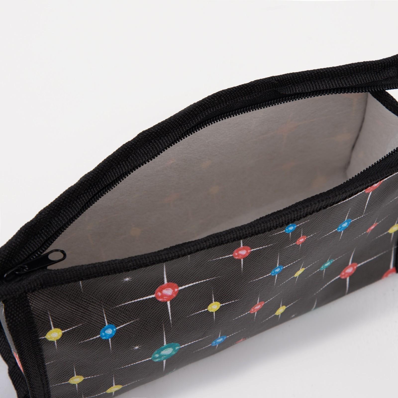 Косметичка на молнии, цвет чёрный