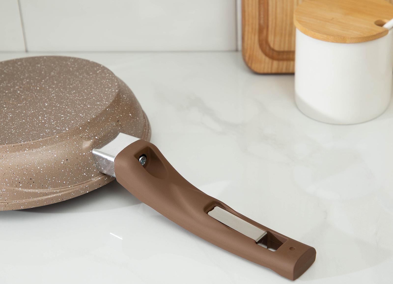 Сковорода «Гранит Brown», d=18 см, пластиковая ручка, антипригарное покрытие, цвет коричневый