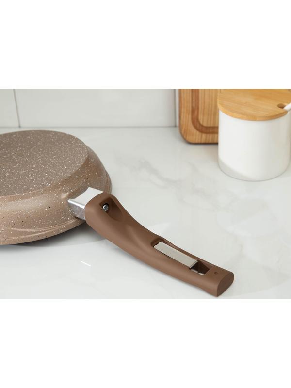 Сковорода «Гранит Brown», d=18 см, пластиковая ручка, антипригарное покрытие, цвет коричневый