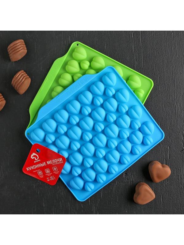 Форма для льда и кондитерских украшений Доляна «Море сердец», 18×15×1 см, силикон, 52 ячейки, цвет МИКС