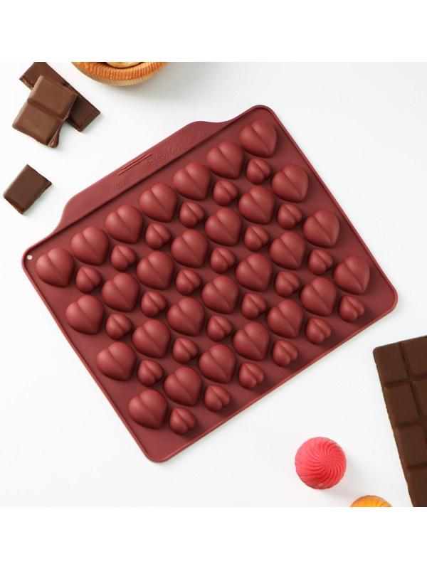 Форма для льда и кондитерских украшений Доляна «Море сердец», 18×15×1 см, силикон, 52 ячейки, цвет МИКС