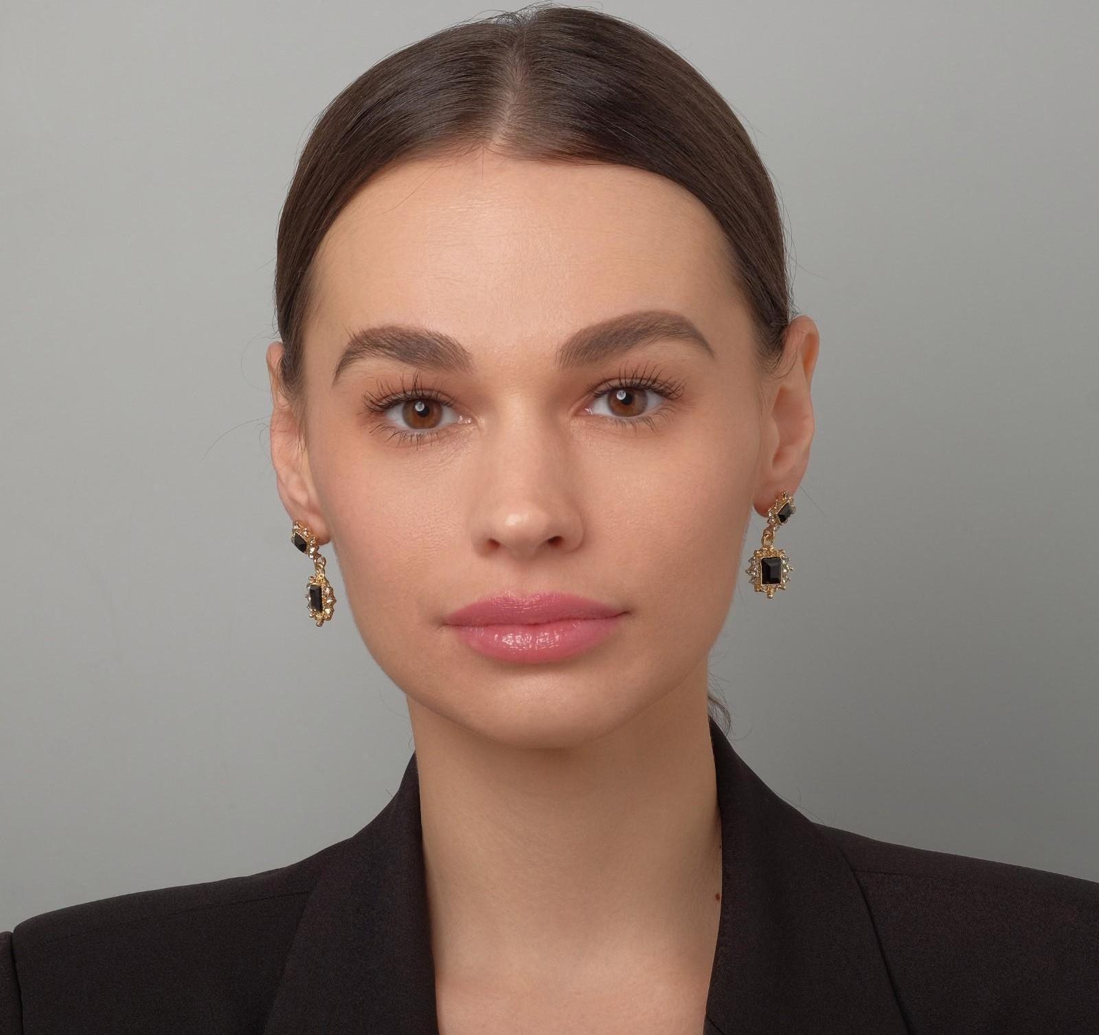 Серьги со стразами 